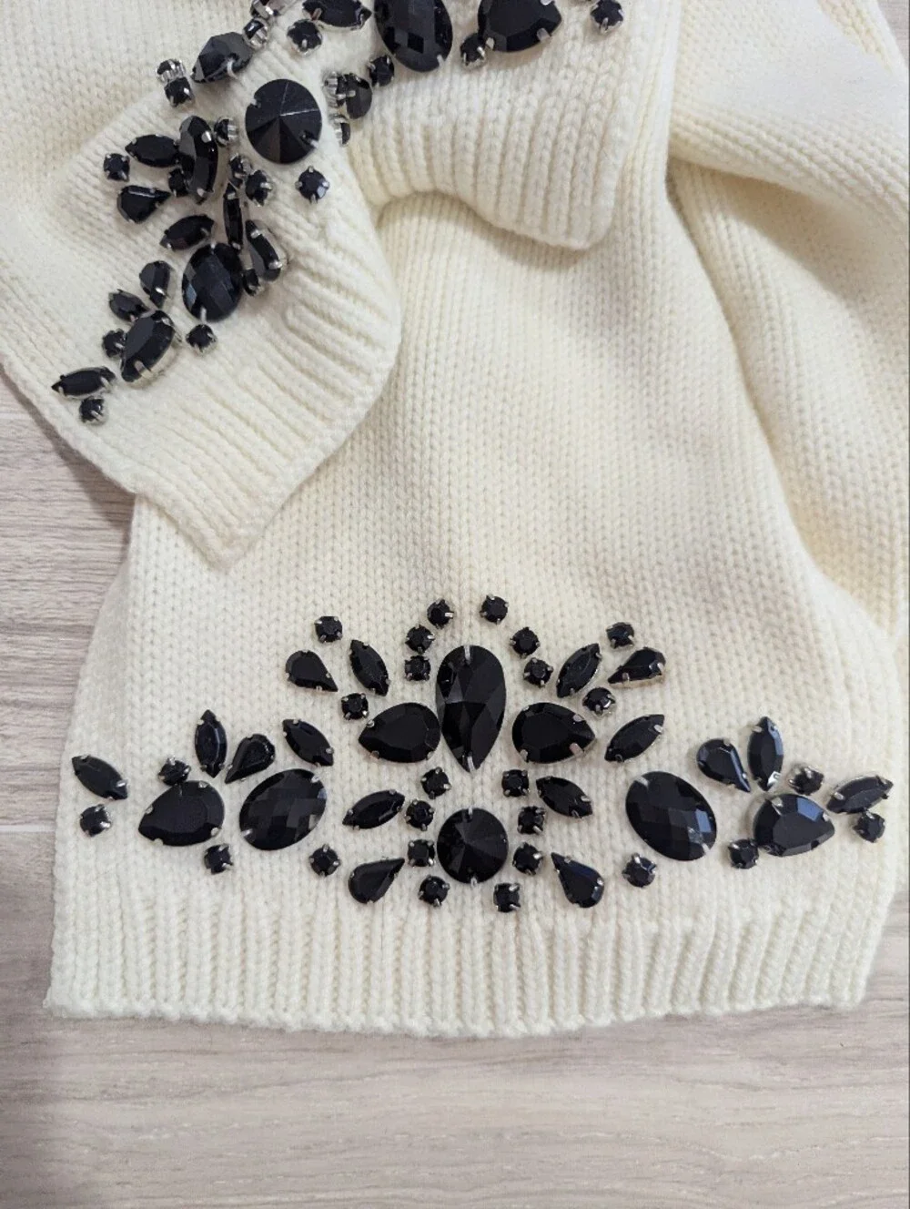 Talbots Scarf Jeweled Cream White With Onyx Black Stones *NWOT